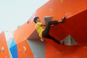 Adriel at the 2014 Girivihar Climbing Competition (Photo: Sharad Chandra)