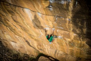 Gaurav climbing Ganesha in Badami (Photo: Sharad Chandra)