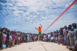 Samar slacklining in Rameshwaram (Photo: courtesy Samar Farooqui)