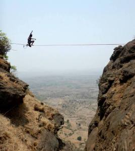 Samar highlining in Nashik (Photo: courtesy Samar Farooqui)