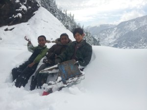 Youngsters with an improvised winter sled near Manali (Photo: courtesy Shiva Keshavan)