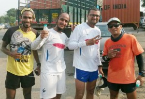 With Satish Gujaran and Kieren D'Souza from the Mumbai-Surat run (Photo: courtesy Inderpal Singh Khalsa)