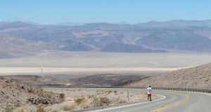 Panoramic view of runner and the course of the Badwater Ultramarathon (Photo: courtesy Vijayalakshmi Nadar)