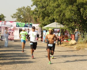 The start of the 160 km race at Bhatti Lakes Ultra (Photo: courtesy Kieren D' Souza)