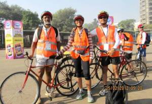 Pravi and Arati with Arati's brother, Atul. From one of the Enduro races they used to participate in (Photo: courtesy the Gaikwads)